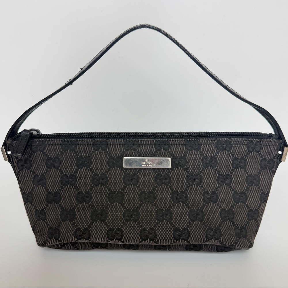 Vintage Gucci boat pochette shoulder bag in black